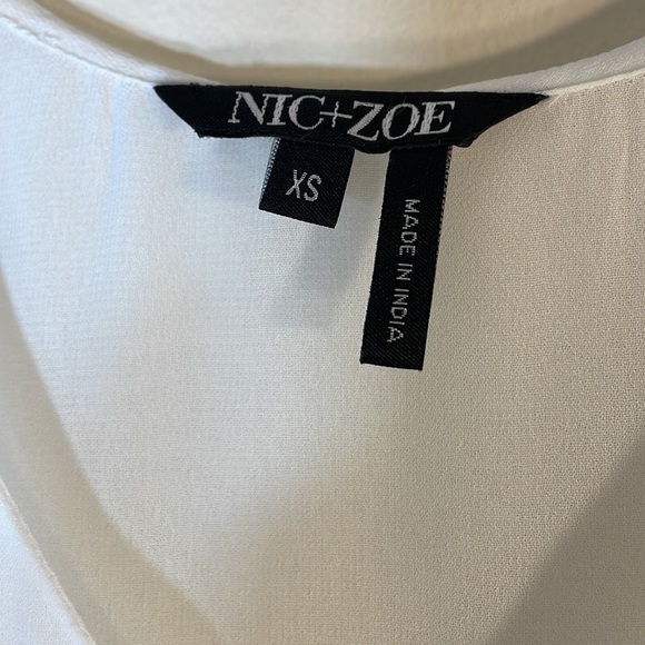 NWT. NIC + ZOE XS Tropic Party Embellished Sleeveless Top. - Picture 5 of 10